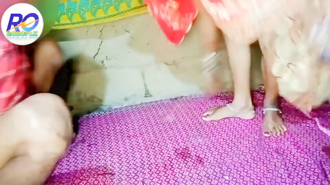 Bhaiya ke intezaar mein bhabhi saree removing clear Hindi audio robopl