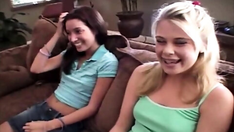 Chloe 18 Lesbian teens