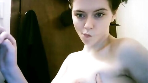 Amateur Webcam Teen Masturbates And Teases