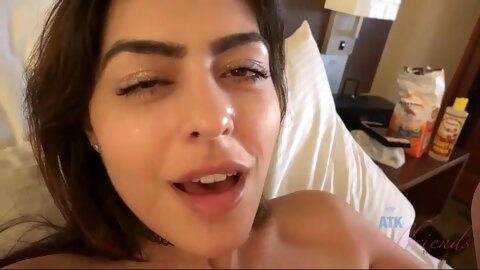 Audrey Royal gets fucked and creamed in the car